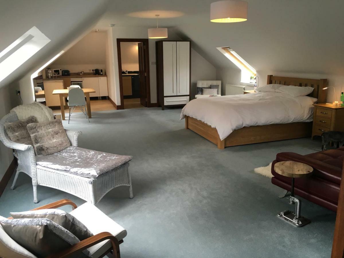The Suite At Scarbuie Ballater Exterior foto
